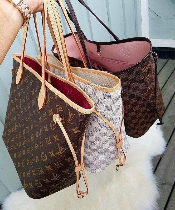 LV TOTE