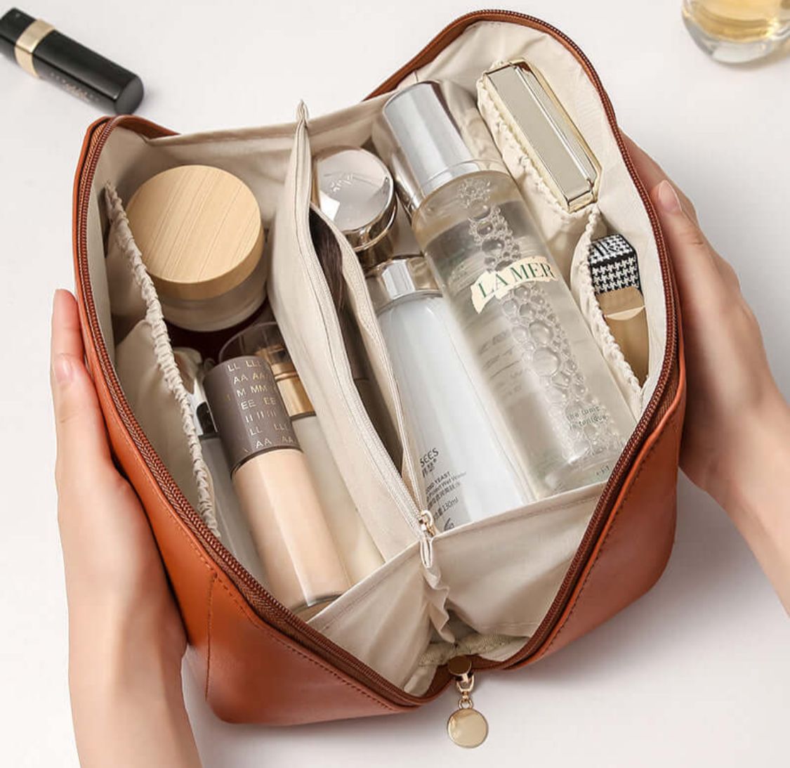 Cosmetic bag